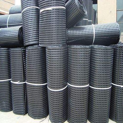 白城排水板市場價(jià)格解析與交通安全設(shè)施工程的重要性